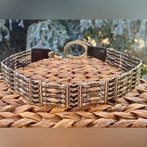 Western Women's 100% genuine leather, elastic, and metal Stretch Belt. 30-36”